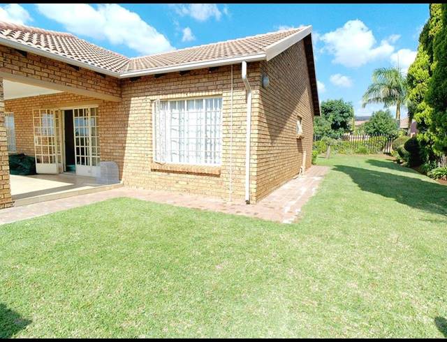 3 BEDROOM HOUSE FOR SALE IN THERESAPARK